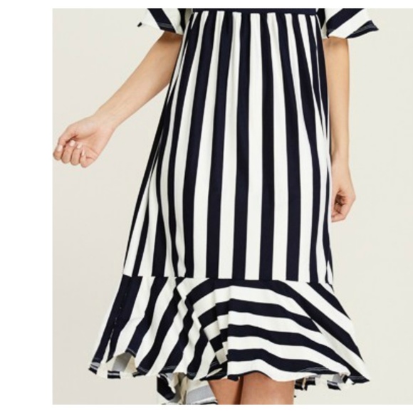 Black and White Mid Dress - Picture 4 of 5